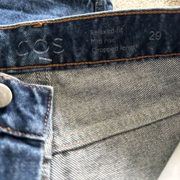 COS Relaxed Fit Mid Rise Cropped Length Jeans Size 29 Waist Medium Wash - Picture 7 of 7